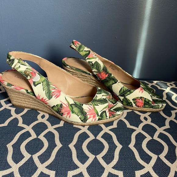 Charter Club Peep toe sling back wedge sandal Size 9 New Never Worn Without Box - Picture 1 of 2